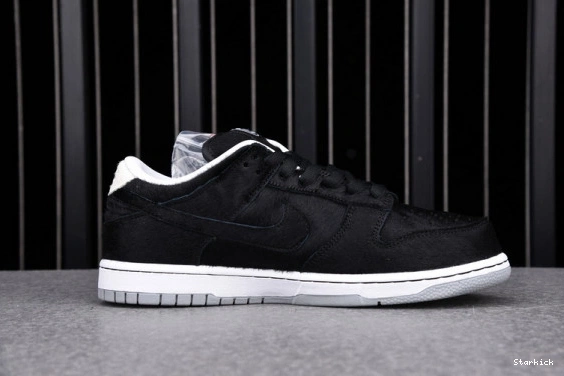 Toy SB Dunk Nike (2020) Medicom Low CZ5127-001 0725